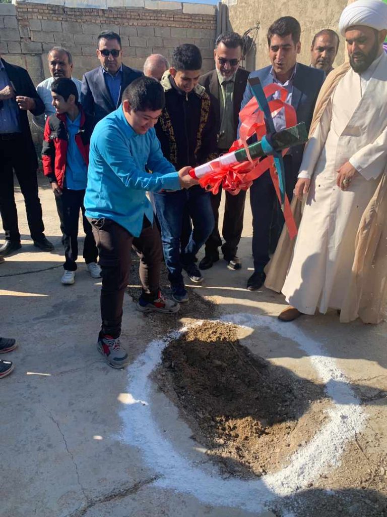 کلنگ احداث مدرسه استثنایی خیرساز شهر چمران بندر ماهشهر به زمین زده شد.