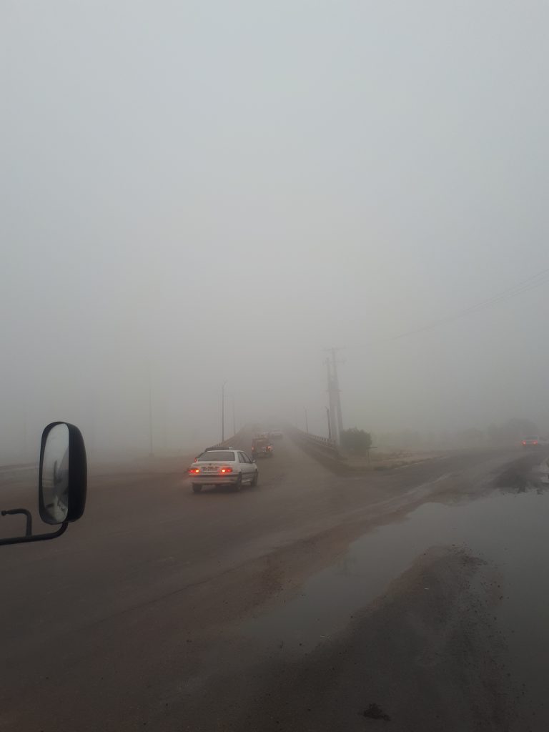 مه غلیظ آسمان بندر ماهشهر را فراگرفت