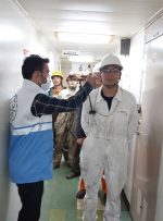 ورود مسافران از چین به اداره بندر و کنترل آنها از نظر علائم ابتلا به ویروس کرونا/ مسئولان استان خوزستان اقدامات و تمهیدات ضروری را در اسرع وقت انجام دهند