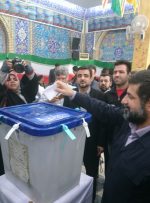 استاندار خوزستان رای خود را به صندوق انتخابات انداخت