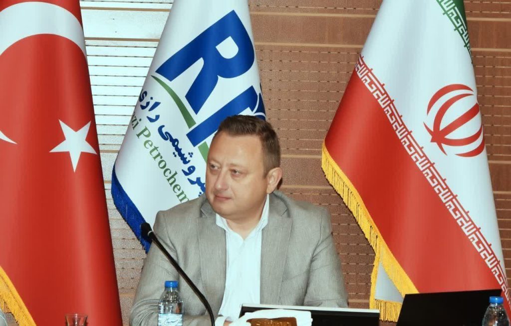پیام مدیر عامل شرکت پتروشیمی رازی به مناسبت فرارسیدن شب یلدا