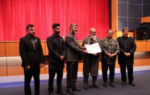 نشان صلح و سازش اتحادیه جهانی اقوام ایرانی به استاد عباس صیادی اهدا شد نشان صلح و سازش اتحادیه جهانی اقوام ایرانی به استاد عباس صیادی اهدا شد