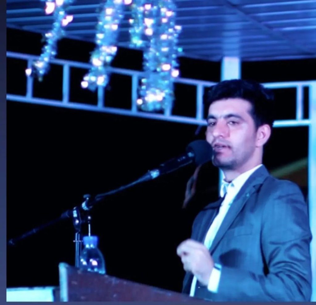 محمد رضایی میرقائد کارشناس مسائل سیاسی:اقتصاد کشورهای عربی حاشیه خلیج فارس در برج های کاغذی/نقطه به نقطه مبادی مراکزحملات دشمنان درمنطقه و محل های پنهان شدن سربازهایشان هدف مشروع نیروهای مسلح جمهوری اسلامی خواهد بود