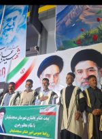 بیعت جمع دیگری از عشایر ایل بختیاری با رهبر انقلاب در مسجدسلیمان بیعت جمع دیگری از عشایر ایل بختیاری با رهبر انقلاب در مسجدسلیمان